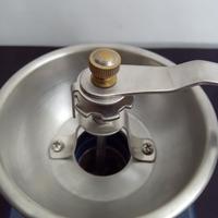 Gambar gilingan kopi manual dari Rizky antique undefined 4 Tokopedia