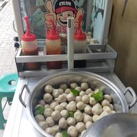 Gambar Cilok bumbu kacang 10 butir dari Cilok Bumbu Kacang TW Nyusssss !!!! SATPAS SIM Gedung C undefined 1 Tokopedia