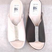 Gambar Sandal Wanita Dewasa New Arrival Nyaman Empuk Antislip Cassandra Shoes - Mutiara, 38 dari CassandraShoes undefined 4 Tokopedia