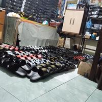 Gambar Paket Usaha Sandal Slop 20 pasang - 2Motif/Warna, 36-40 dari SendalMurahDistro undefined 1 Tokopedia
