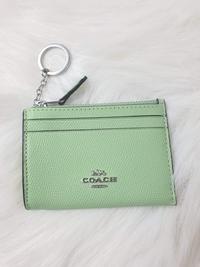 Gambar Dompet Wanita C o a c h mini ID Skinny 88250 - pale pistachio dari Neaka Store undefined 1 Tokopedia