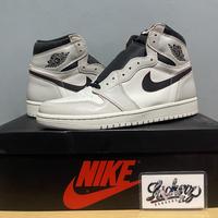 Gambar Nike SB x Air Jordan 1 High Retro OG Defiant Light Bone NYC to Paris dari Kickerzbandung undefined 1 Tokopedia
