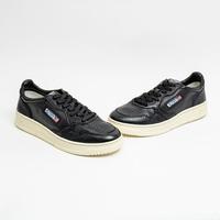 Gambar Autry Medalist Low-Top Sneakers Goatskin in Black Men - 41 dari Limited_Authentice_Store undefined 2 Tokopedia