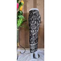 Gambar Rok Plisket Batik Bawahan Kebaya MotifPISANG MAROON Dan Lainnya - PISANG MAROON dari TANAH ABANG COLECTION undefined 4 Tokopedia