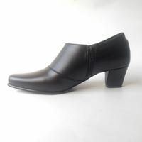 Gambar Sepatu Boots Wanita Pantofel Kerja Hak Tinggi Half Boot Formal Bigsize - 049 doft, 40 dari waroeng rie undefined 5 Tokopedia