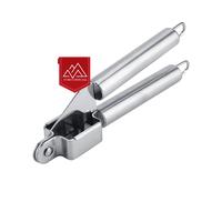 Gambar Alat Penghancur Bawang Putih Garlic Press Stainless Penghalus Bumbu dari Toso Mart undefined 5 Tokopedia