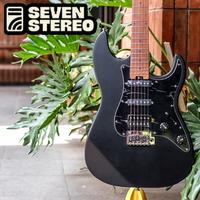 Gambar HEX E300 Stratocaster Model Electric Guitar With Locking Tuner Black dari Seven Stereo undefined 1 Tokopedia