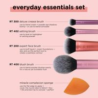 Gambar Real Techniques 1786 everyday essentials set Makeup Brush Set dari Real Techniques Indonesia undefined 3 Tokopedia