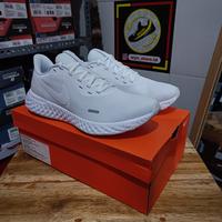 Gambar Nike Revolution 5 White - Men's Running Shoes - 44 dari Wynstore.id undefined 2 Tokopedia