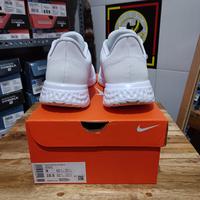 Gambar Nike Revolution 5 White - Men's Running Shoes - 44 dari Wynstore.id undefined 4 Tokopedia