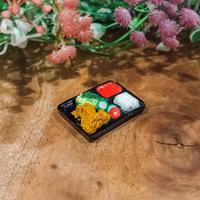 Gambar MINIATUR 1:12 NASI AYAM GORENG (3.1 x 2.2 x 0.7 cm) MAKANAN MAINAN SHF dari Storyofhonami undefined 1 Tokopedia