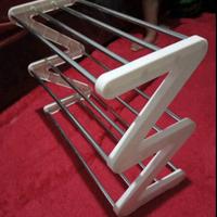 Gambar Rak sepatu 4 tingkat zigzag/ rak sepatu unik / z sape shoe rack - 3 susun abu, pack instan dari Shenargrosircenter undefined 5 Tokopedia
