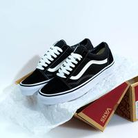 Gambar Sepatu Vans Old Skool Pro Black White BNIB dari Riamw undefined 1 Tokopedia