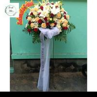 Gambar karangan bunga standing flower wedding FD2.0 dari Florist Dika 2.0 undefined 3 Tokopedia