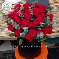 Gambar Rangakain bunga mawar asli bloom box dari Juragan Mawar87 undefined 1 Tokopedia