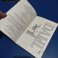 Gambar BUKU ROALD DAHL Charlie and The Chocolate Factory - versi indo dari simu saja undefined 3 Tokopedia