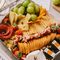 Gambar The Family Board | The Board and Platter | Cheese & Charcuterie Board - Halal dari The Board and Platter undefined 3 Tokopedia