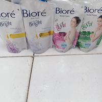 Gambar Biore Bright Body Foam 250ml - white scrub dari Bagus Swalayan undefined 1 Tokopedia
