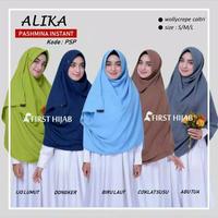 Gambar Hijab Pashmina Instan by First Hijab - M, Toska dari Sulaendricollection undefined 4 Tokopedia