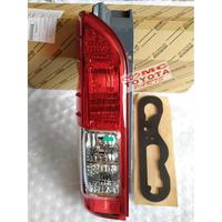 Gambar Lampu Stop Lamp Belakang Kiri Hiace Commuter 81561-26443 dari OMC-Shop undefined 4 Tokopedia