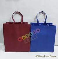 Gambar Spunbond HLB 20cm/Spunbond Box/Kantong Belanja/Tas Souvenir/Tas Handle dari Gudang Party undefined 3 Tokopedia