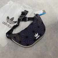 Gambar Tas Selempang Waistbag Pria Adidas Issey Miyake Original Reflective - Reflective dari AUTHENTIC Official Shop undefined 4 Tokopedia