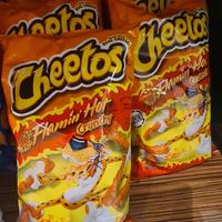 Gambar Cheetos Chitos Crunchy Flamin Hot Cheetoz Puffs Flaming - Puff dari khadidie.ly undefined 4 Tokopedia
