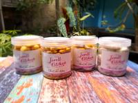 Gambar HAMPERS LEBARAN KUE KERING NASTAR & KASTENGEL JORELL dari Jorell Kitchen2 undefined 3 Tokopedia