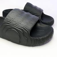 Gambar Adidas Adilette 22 Black Red (100% Original) - 43 dari TNSneakerID undefined 2 Tokopedia