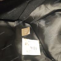 Gambar UNIQLO SHORT COAT Jaket Outerwear Wanita Original Branded Preloved dari Twinny Twinny undefined 2 Tokopedia