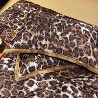 Gambar Hotsale Luxury pard Digital Printing Egyptian Cotton Bedding Set Sat dari Angka Sembilan undefined 5 Tokopedia