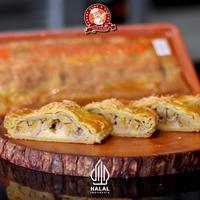 Gambar Mayasari Banana Strudel dari Mayasari Bakery undefined 3 Tokopedia