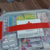 Gambar Hampers p3k medik / kuliah / jenguk / jompo / hadiah / lulus / obat - Jumbo 1jt dari MrBee Garage undefined 2 Tokopedia