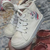 Gambar sepatu preloved anak original branded - oshkosh putih dari hanihani store undefined 5 Tokopedia