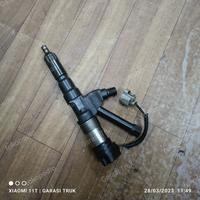 Gambar Injector Injektor Nozzle Assy Hino FM350 P11C Copotan Asli 23670-E0600 dari Garasi Truk undefined 1 Tokopedia