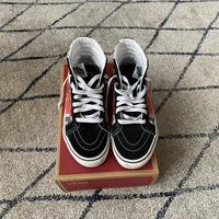 Gambar Sepatu Vans Preloved Oldskool Original dari favorite one! undefined 2 Tokopedia