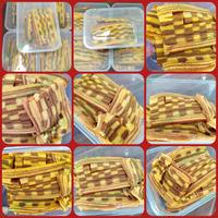 Gambar Pinggiran Potongan Kue Lapis Legit Premium Butter Wijsman Enak Yummy dari Cangcudz Beureumz undefined 2 Tokopedia
