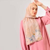 Gambar MAETALA - Pashmina Flowering In Spring Series - Apricot dari Maetala Indonesia undefined 1 Tokopedia