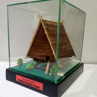 Gambar Miniatur Rumah Adat Tambi - Sulawesi Tengah ( UK 8x8x8cm ) dari Arqee art undefined 2 Tokopedia
