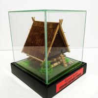 Gambar Miniatur Rumah Adat Tambi - Sulawesi Tengah ( UK 8x8x8cm ) dari Arqee art undefined 5 Tokopedia