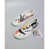 Gambar SALE.. VANS SLIP ON X MOMA CLASSIC VASILY KANDINSKY PREMIUM BNIB PRIA - Cream, 36 dari Emonomicsshopp undefined 1 Tokopedia