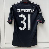 Gambar Jersey Bayern Munchen Third 12/13 Original dari Irfn Shop undefined 2 Tokopedia