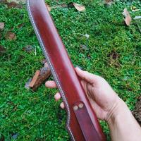 Gambar sarung pisau kulit sapi asli model slop - 20-21 cm, 6 cm dari Gheo Kaligrafi undefined 5 Tokopedia