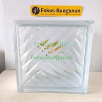 Gambar Glass Block Mulia / Roster Kaca 20x20 cm Diamond & Ocean View - Vesta dari FokusBangunan undefined 3 Tokopedia
