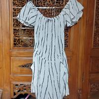 Gambar jumpsuit pendek wanita divided H*M sabrina rayon tebal putih salur dari gamis rasya undefined 4 Tokopedia