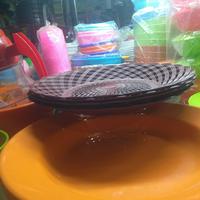 Gambar Piring plastik rotan tebal isi 1lsn 12pcs Model dalam/tidak ceper - 6 pcs dari PERABOT HANIF undefined 4 Tokopedia