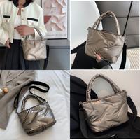 Gambar TAS SELEMPANG WANITA KEKINIAN KOREA IMPORT GLOSSY JOVIA TA810S3 SLING dari Lavine Official Store undefined 4 Tokopedia