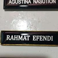 Gambar NameTag Papan Nama Dada Name Tag Custom 2cm x 8cm Tebal 2mm Magnet Kun - PENITI, EMAS dari NAMETAG ALL STORE undefined 5 Tokopedia