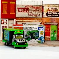 Gambar Tomica Disney Monster university Jolly float Halloween edition 2013 dari warung Luqman undefined 2 Tokopedia