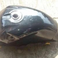 Gambar tangki tengki Tiger 2000/2005 barang asli original,, dari Evan Onderdil motordan mobil undefined 1 Tokopedia